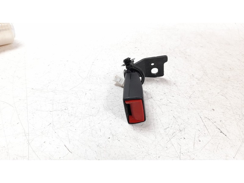 Recambio de cinturon seguridad trasero izquierdo para peugeot 308 referencia OEM IAM   