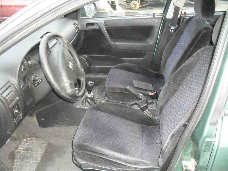 opel astra g berlina del año 1998