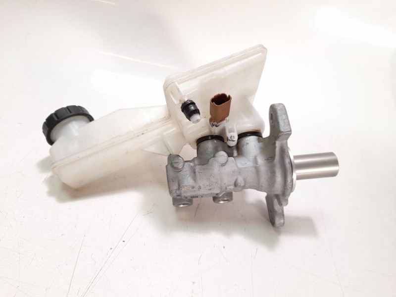 Recambio de bomba freno para peugeot 2008 (p1) allure pack referencia OEM IAM 1643581380  