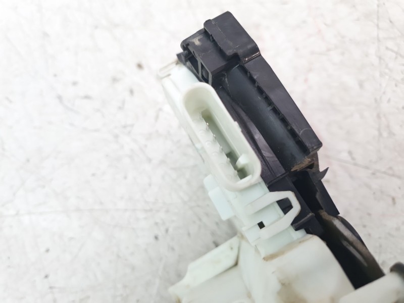 Recambio de cerradura puerta delantera derecha para audi a4 avant (8wd) referencia OEM IAM 8K1837016E  