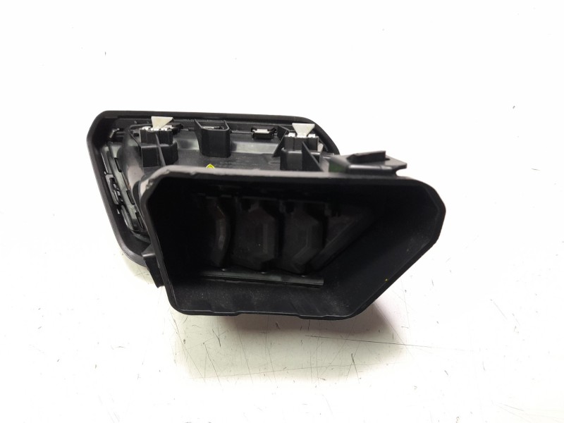 Recambio de aireador derecho para peugeot 2008 (p1) allure pack referencia OEM IAM 98283683DX  