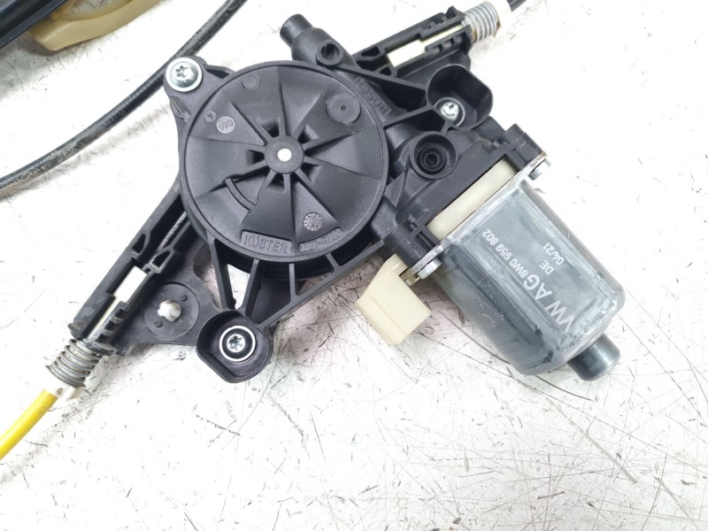 Recambio de elevalunas delantero derecho para audi a4 avant (8wd) referencia OEM IAM 8W0837462  