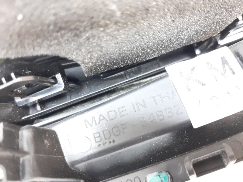 Recambio de aireador izquierdo para mazda 3 berlina (bp) referencia OEM IAM BDGF64832 BDGF64832 