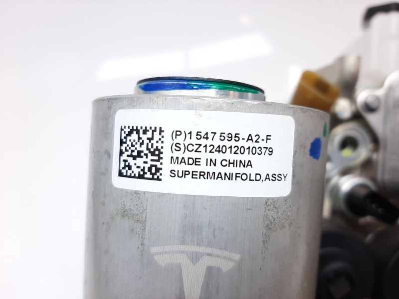 Recambio de bomba calefaccion para tesla model 3 (5yj3) ev awd referencia OEM IAM 1547595A2F 1547595A2F 