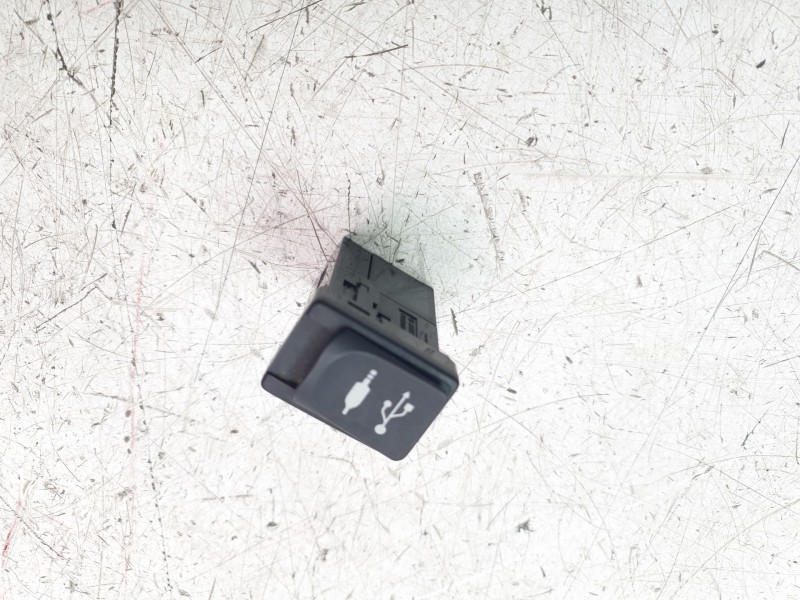 Recambio de modulo electronico para toyota yaris cross hybrid fwd style referencia OEM IAM 861900D030  