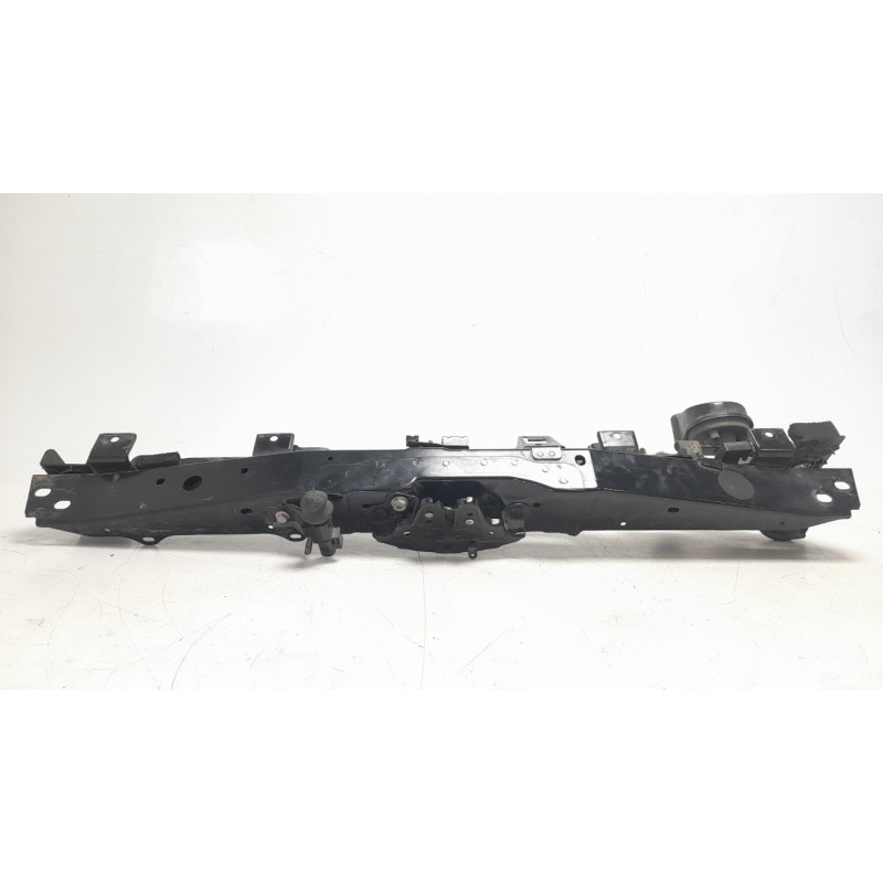 Recambio de travesaño inferior para renault kadjar 1.5 dci diesel fap energy referencia OEM IAM 625046246R  