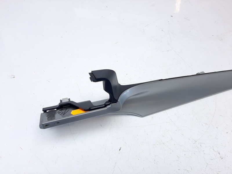 Recambio de moldura para mercedes-benz clase glc (w253) glc 220 d 4matic referencia OEM IAM A2056804403 A2056804403 