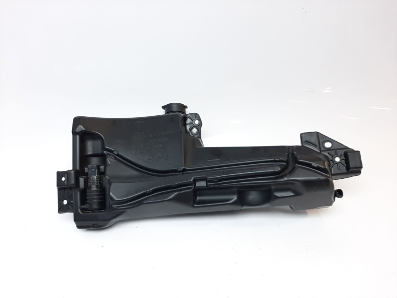 Recambio de deposito limpia para tesla model 3 (5yj3) ev awd referencia OEM IAM 173923300G 173923300G 