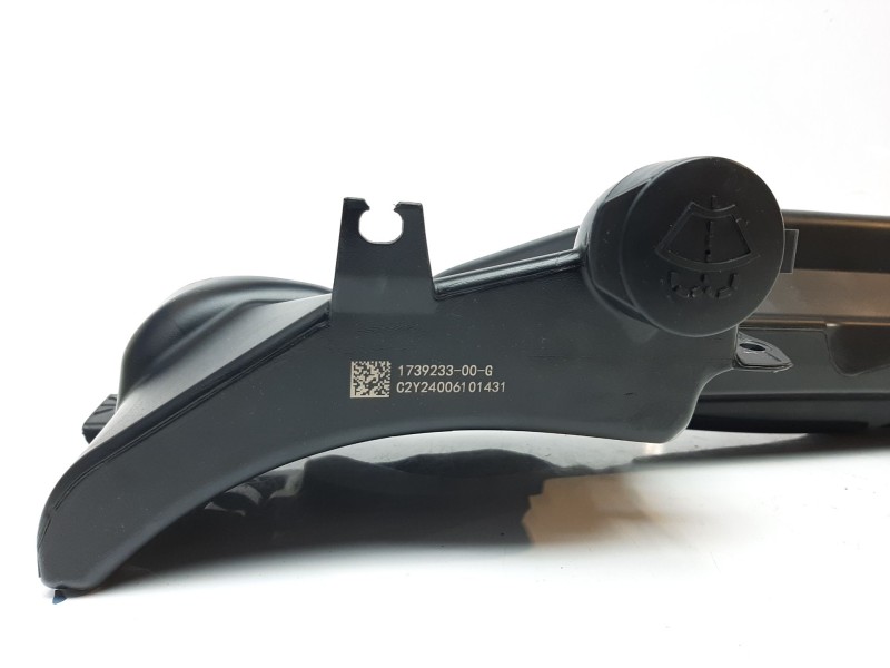 Recambio de deposito limpia para tesla model 3 (5yj3) ev awd referencia OEM IAM 173923300G 173923300G 