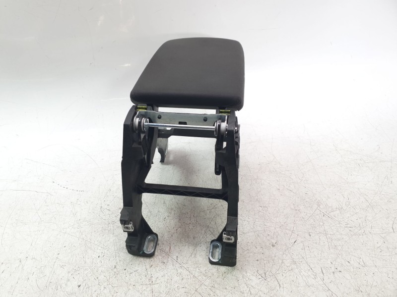 Recambio de apoyabrazos central para audi a4 avant (8wd) referencia OEM IAM 8W0864207SU9  
