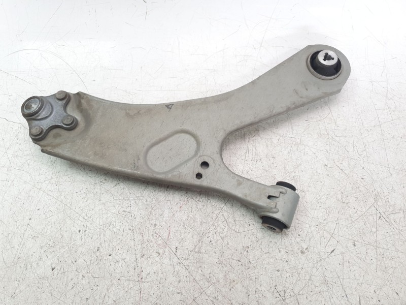 Recambio de brazo suspension delantero izquierdo para citroën c4 berlina e-feel referencia OEM IAM 9831682580  