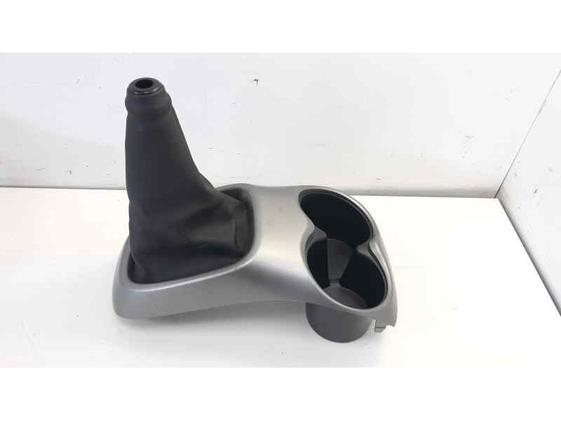 Recambio de pomo palanca cambio para citroen c1 feel edition referencia OEM IAM 588040H020  