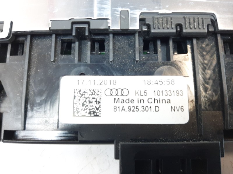Recambio de warning para audi q2 (gab) 1.0 tfsi referencia OEM IAM 81A925301D 81A925301DNV6 