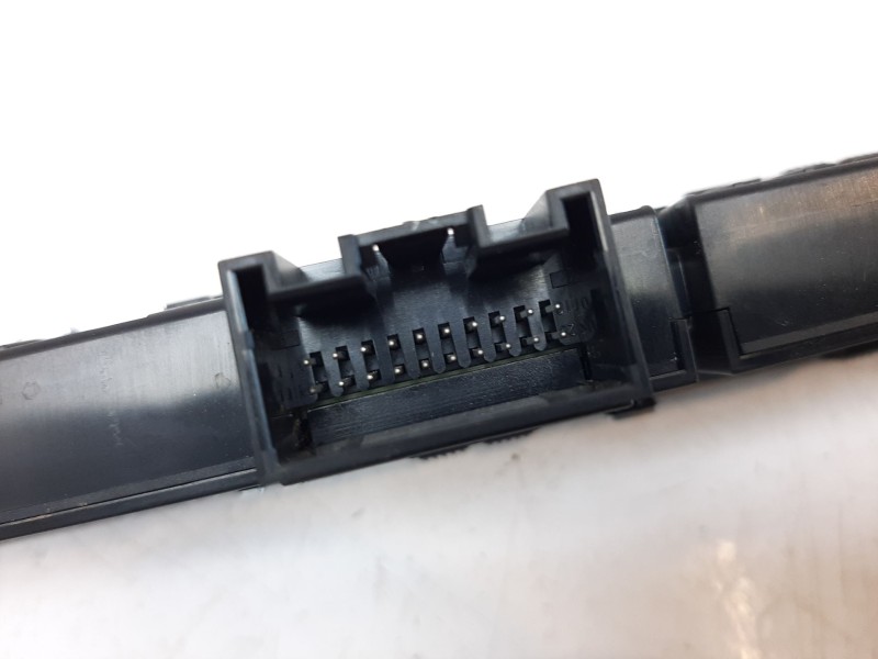 Recambio de warning para audi q2 (gab) 1.0 tfsi referencia OEM IAM 81A925301D 81A925301DNV6 