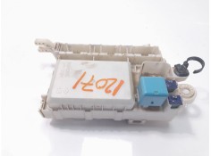 Recambio de caja reles / fusibles para toyota hilux vii pick-up (_n1_, _n2_, _n3_) 2.5 d-4d 4wd (kun25_) referencia OEM IAM 8273 2