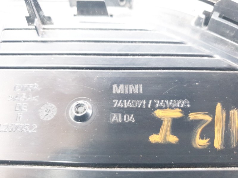 Recambio de moldura para mini countryman (f60) 1.5 12v referencia OEM IAM 51137414091 51137414091 