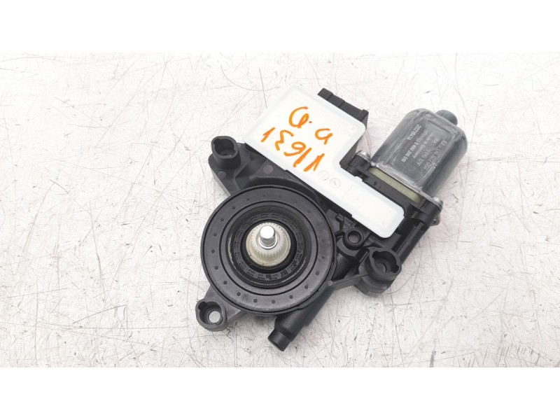 Recambio de motor elevalunas delantero derecho para seat ibiza (kj1) 1.0 referencia OEM IAM 2Q1959406C 0130822064 