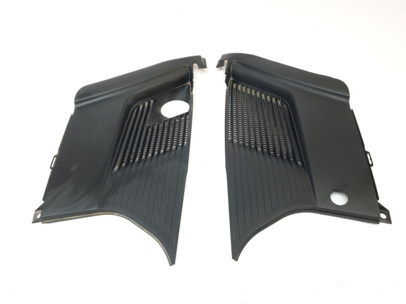 Recambio de moldura para porsche 911 (typ 997) carrera s coupe referencia OEM IAM 99757236202 99757236102 