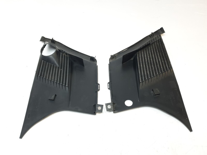 Recambio de moldura para porsche 911 (typ 997) carrera s coupe referencia OEM IAM 99757236202 99757236102 