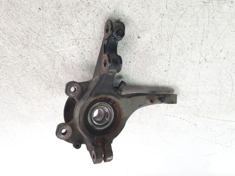Recambio de mangueta delantera derecha para citroën c4 berlina e-feel referencia OEM IAM 9826532380  