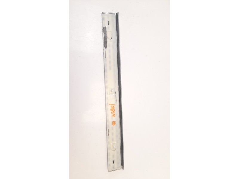 Recambio de moldura para mercedes-benz clase cls (w219) 320 cdi (219.322) referencia OEM IAM A2196800235  