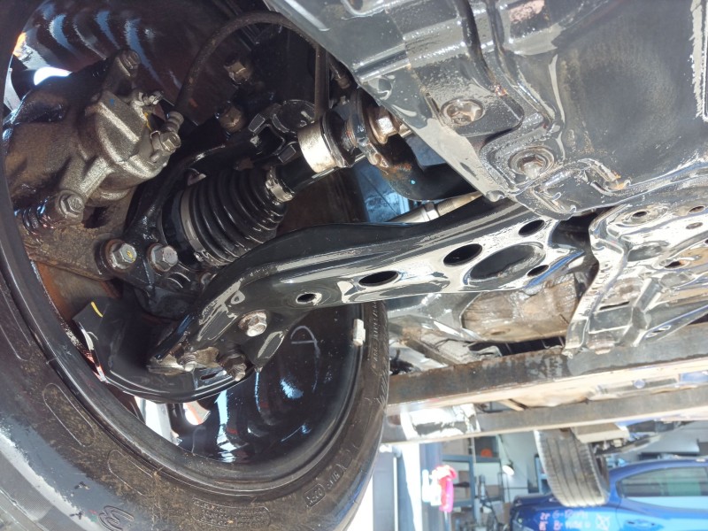 Recambio de brazo suspension inferior delantero derecho para toyota c-hr (_x1_) 1.8 hybrid (zyx10_, zyx11_) referencia OEM IAM  