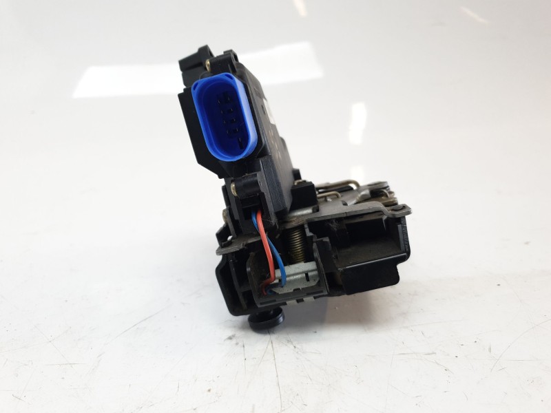 Recambio de cerradura puerta delantera izquierda para porsche 911 (typ 997) carrera s coupe referencia OEM IAM 3D1837015  DLF750