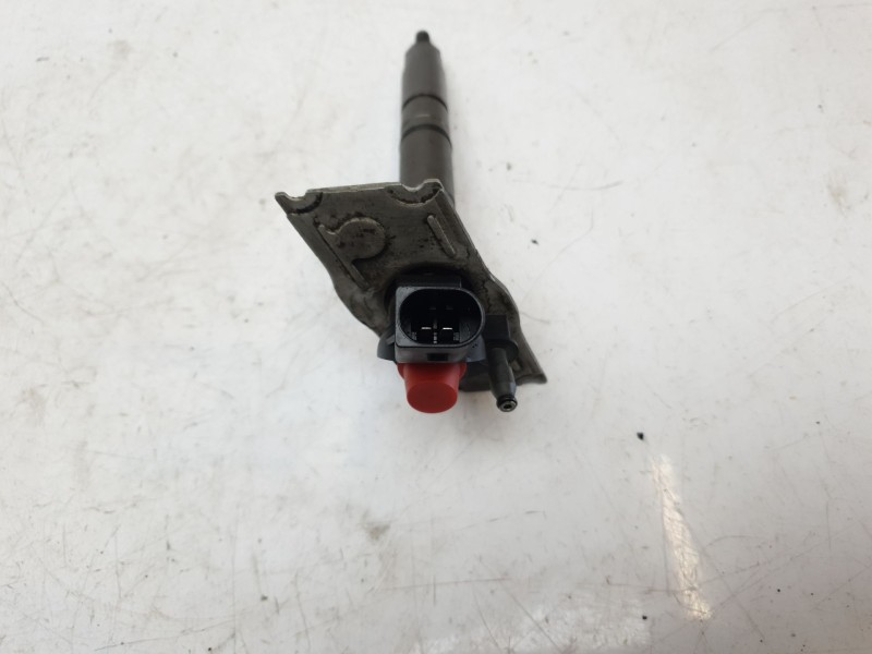 Recambio de inyector para porsche cayenne (typ 92aa) s diesel referencia OEM IAM 057130277AM  