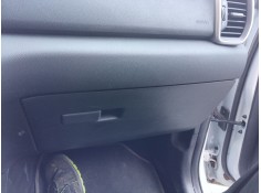 Recambio de guantera para kia sportage drive 4x2 referencia OEM IAM   