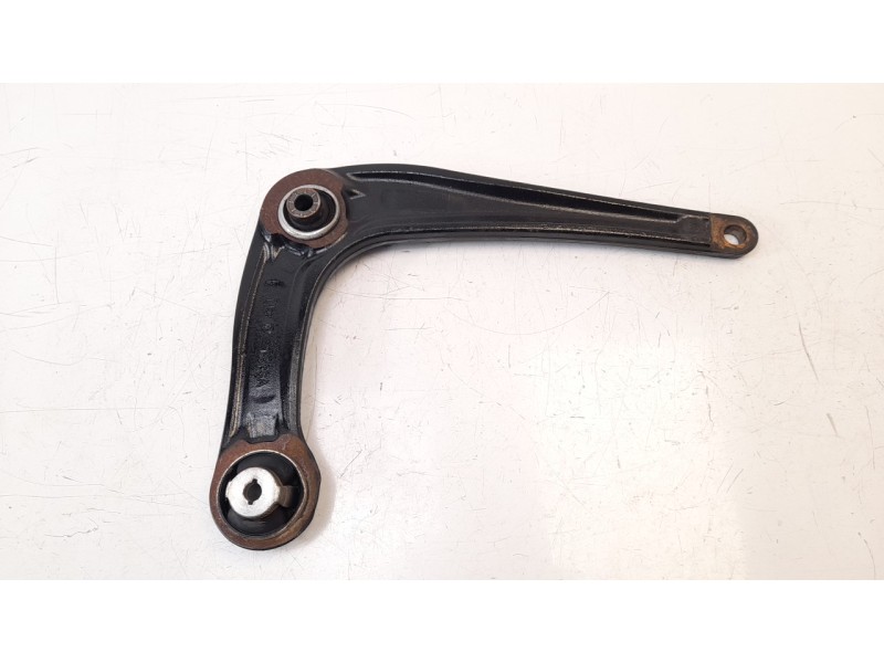 Recambio de brazo suspension inferior delantero derecho para opel vivaro furgón 1.5 cdti dpf referencia OEM IAM 9816863580  