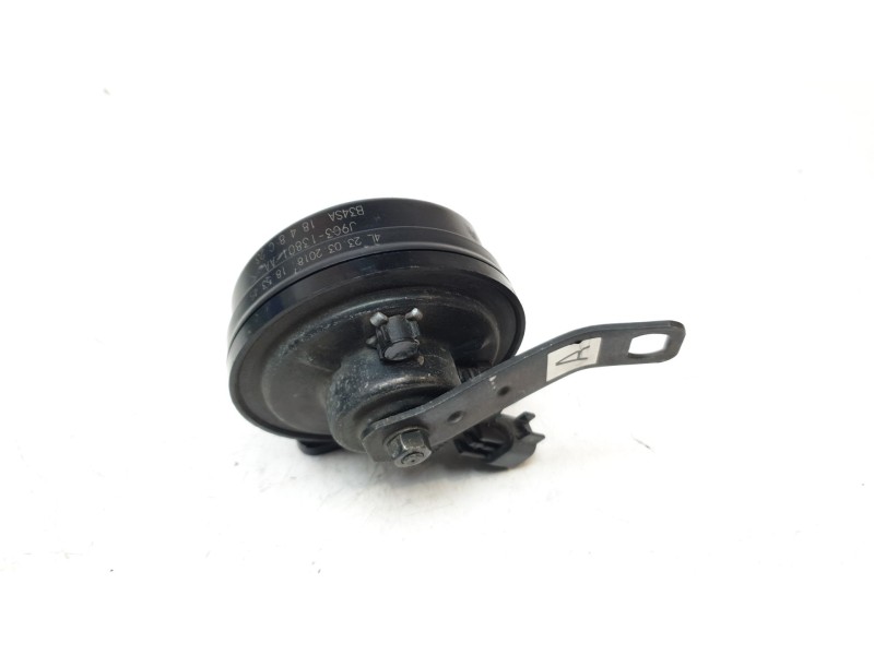 Recambio de claxon para jaguar e-pace first edition referencia OEM IAM J9C313801AA  