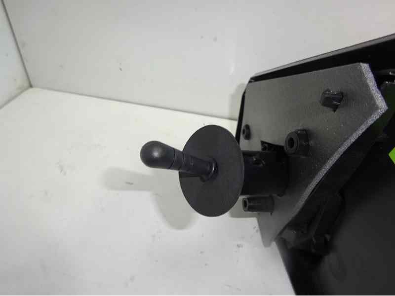 Recambio de retrovisor derecho para renault clio iii referencia OEM IAM 6102175 1051946011 RN3257113