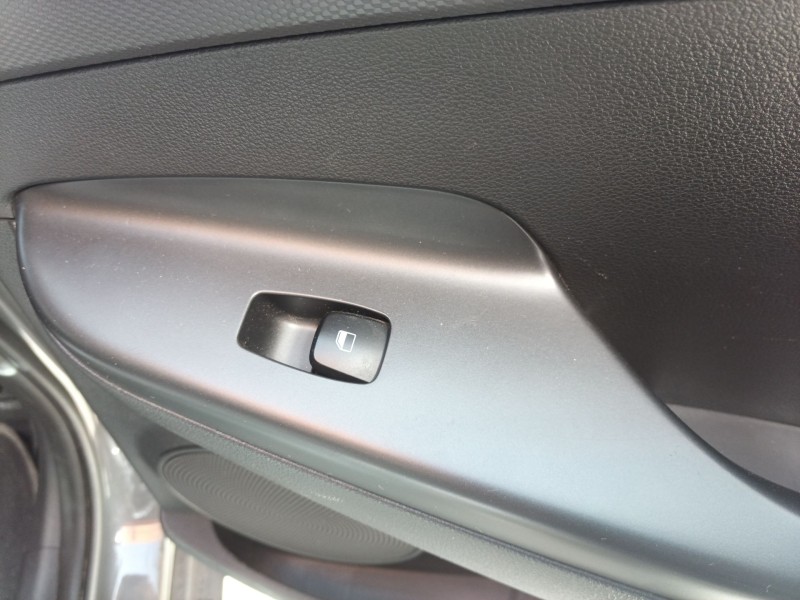 Recambio de mando elevalunas trasero derecho para hyundai kona pure referencia OEM IAM   