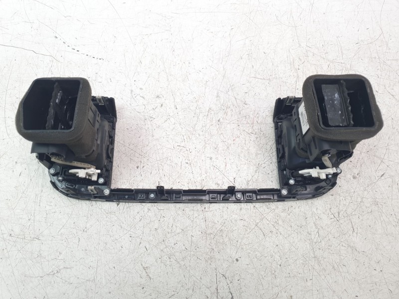 Recambio de rejilla aireadora para kia stonic (ybcuv) concept referencia OEM IAM 84740H8AE0WLE  