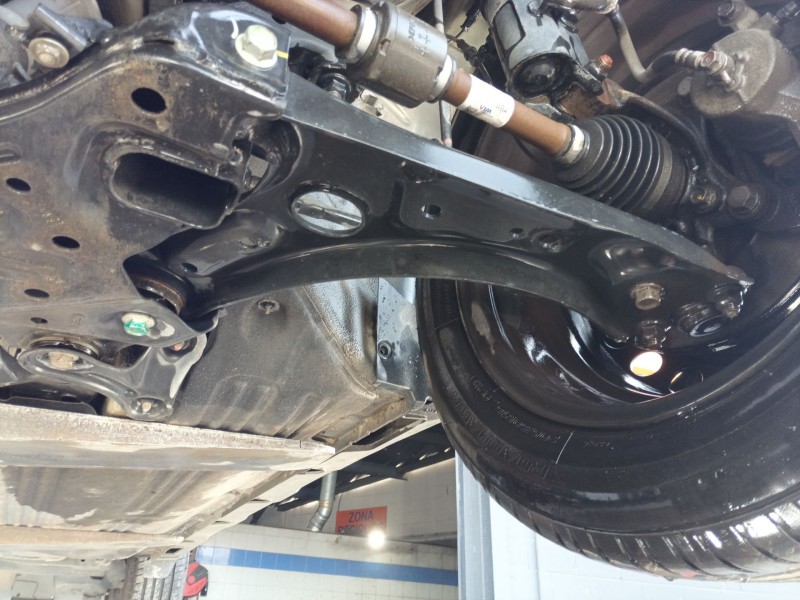 Recambio de brazo suspension inferior delantero izquierdo para hyundai kona pure referencia OEM IAM   