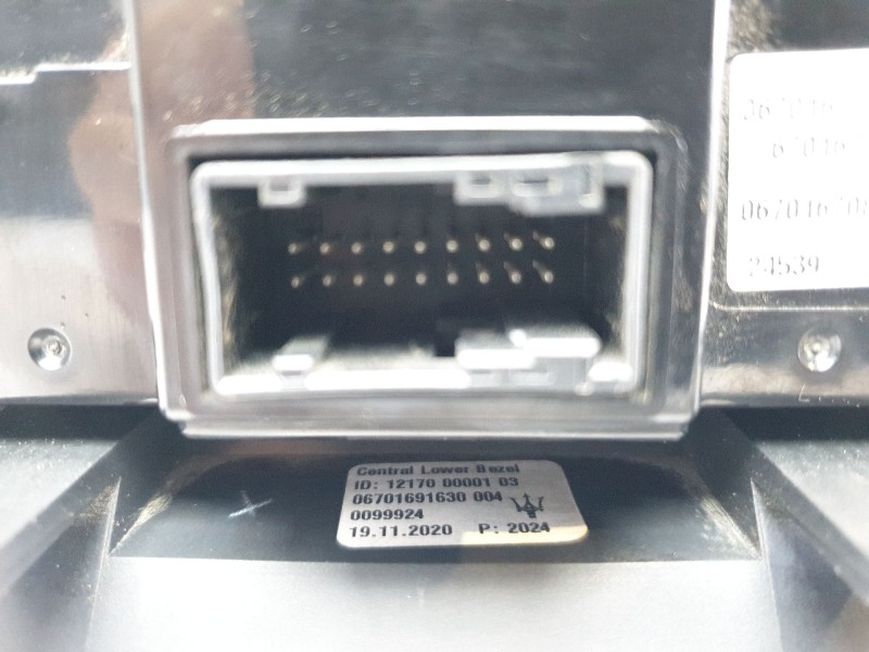 Recambio de mando climatizador para maserati ghibli iii (m157) 3.0 referencia OEM IAM 670167085  