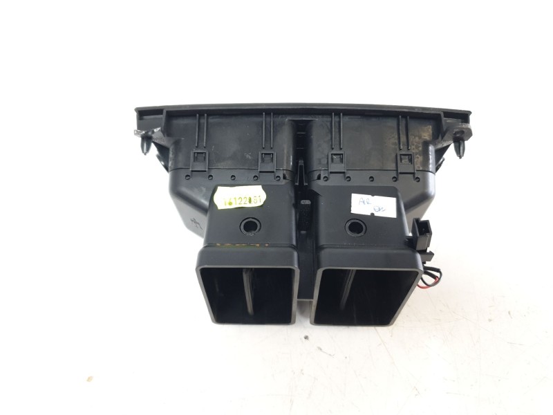 Recambio de aireador central para maserati ghibli iii (m157) 3.0 referencia OEM IAM 670150960  