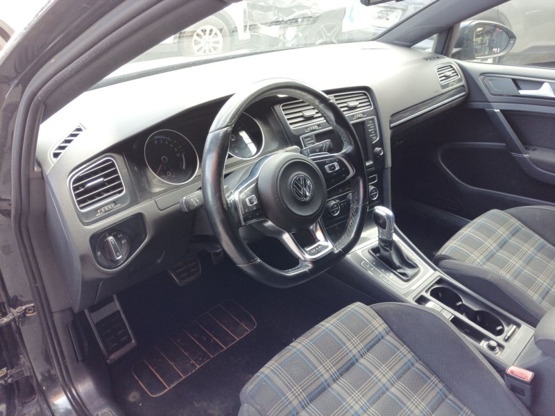 volkswagen golf vii lim. del año 2014