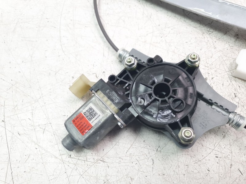 Recambio de elevalunas trasero derecho para kia stonic (ybcuv) concept referencia OEM IAM 83402H8100  