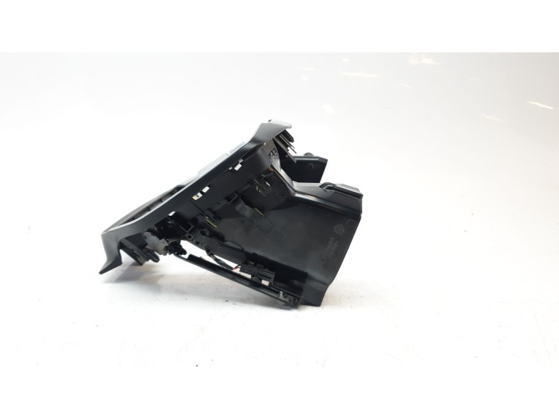 Recambio de aireador central para maserati ghibli iii (m157) 3.0 referencia OEM IAM 670168345  