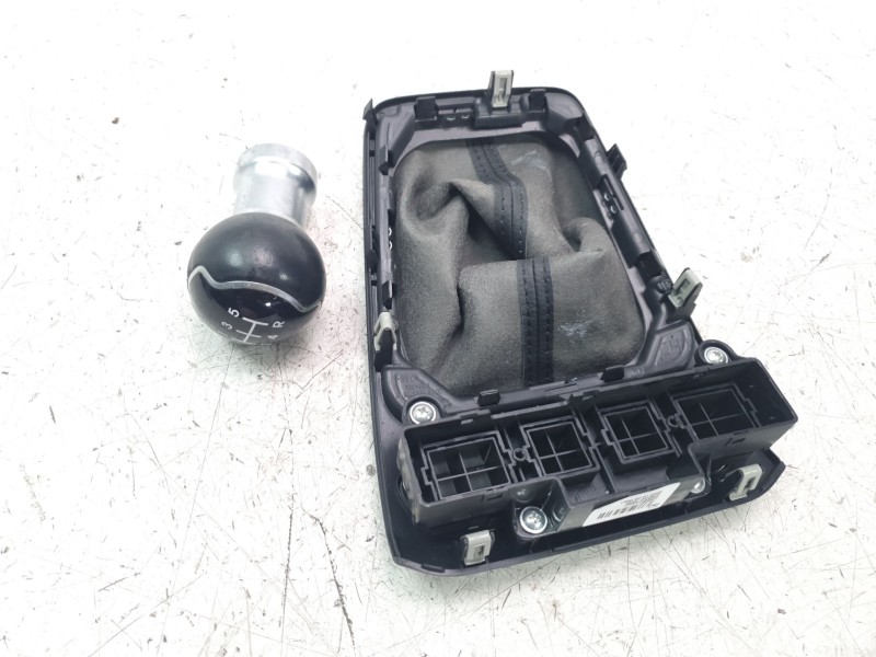 Recambio de pomo palanca cambio para kia stonic (ybcuv) concept referencia OEM IAM 43711D9100  