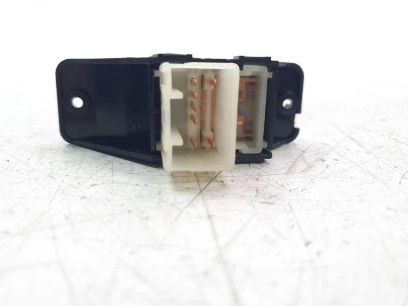 Recambio de mando elevalunas trasero izquierdo para kia stonic (ybcuv) concept referencia OEM IAM 4D65201000  