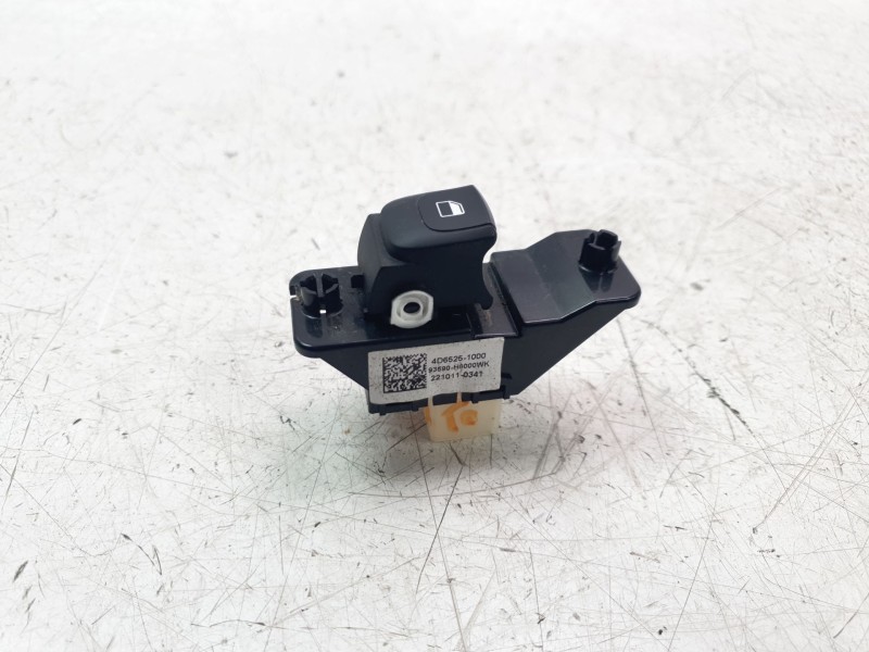 Recambio de mando elevalunas trasero derecho para kia stonic (ybcuv) concept referencia OEM IAM 4D65251000  