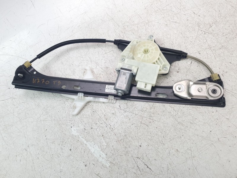 Recambio de elevalunas trasero derecho para volkswagen passat variant (cb5) r-line referencia OEM IAM 3G9839462B 106236418 