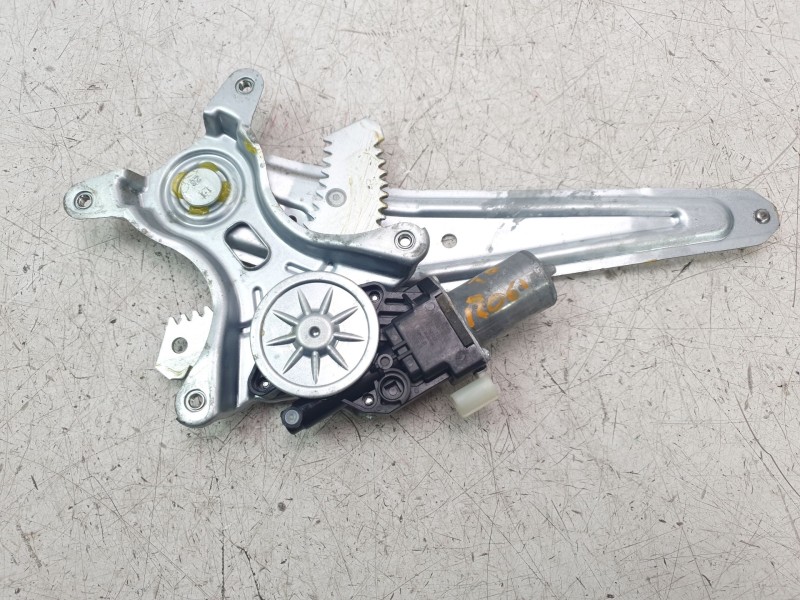 Recambio de elevalunas trasero derecho para suzuki vitara 1.5 strong hybrid gle 2wd referencia OEM IAM 8353061M00  