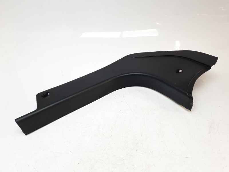 Recambio de moldura para maserati ghibli iii (m157) 3.0 referencia OEM IAM 670011368  