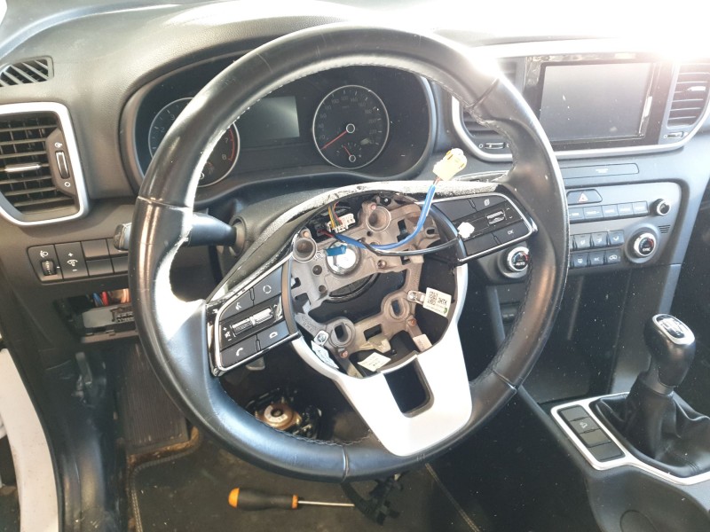 Recambio de volante para kia sportage drive 4x2 referencia OEM IAM   
