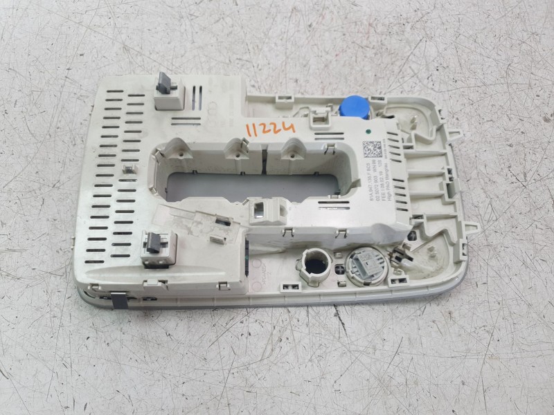 Recambio de luz interior para audi q2 (gab) 1.0 tfsi referencia OEM IAM 81A947135F  