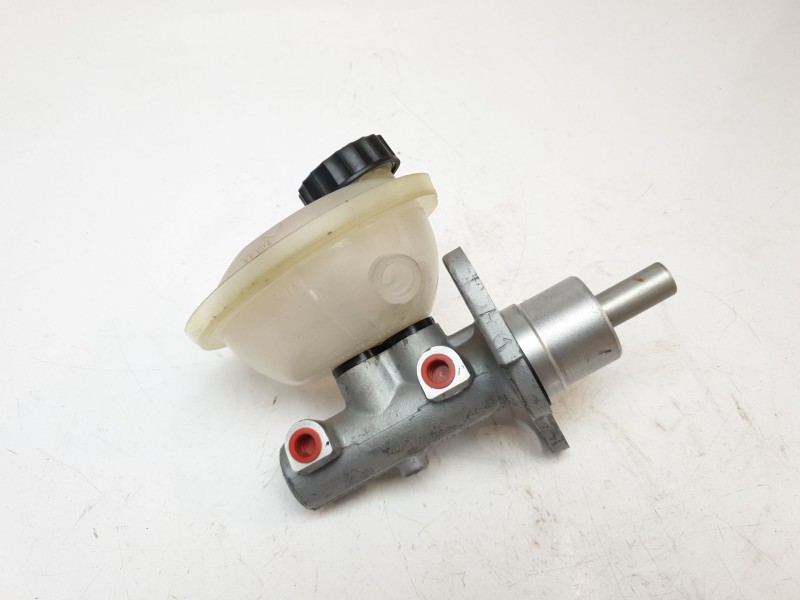 Recambio de bomba freno para porsche 911 (typ 997) carrera s coupe referencia OEM IAM 99735501320  