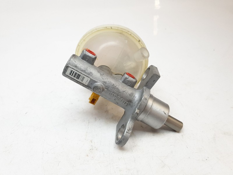 Recambio de bomba freno para porsche 911 (typ 997) carrera s coupe referencia OEM IAM 99735501320  